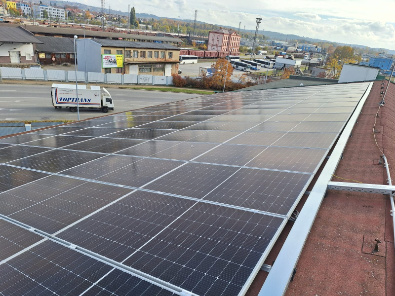 Zelenina-Fruktimport spol. s r.o. - FVE o instalovaném výkonu 99,9 kWp + bateriové úložiště 100kWh + nabíjecí stanice 22 kW