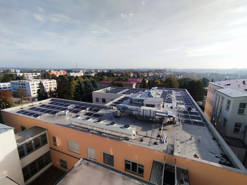 Nemocnice Tábor, a.s. - FVE o instalovaném výkonu 126,035 kWp